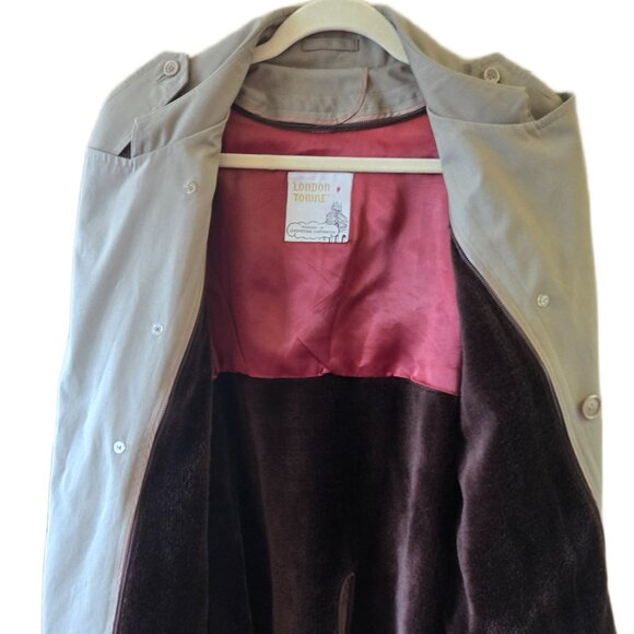 Vintage London Towne Tan Trench Coat Men's Size 38 - Picture 2 of 4